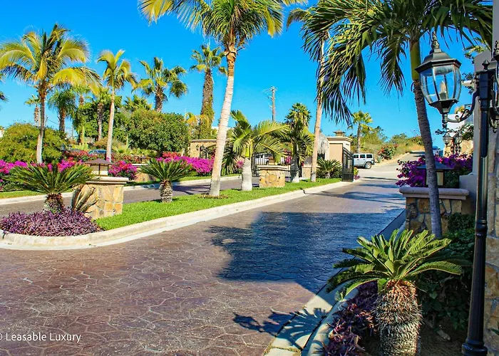 Sirena Del Mar Luxury Welk Villas *
